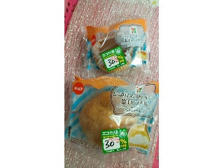 たっぷりホイップのダブルシュー