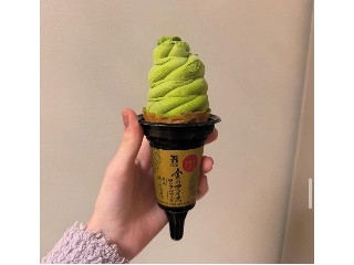 セブンプレミアムゴールド 金のアイス ワッフルコーン
