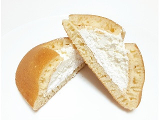 たっぷりホイップパンケーキ レアチーズ