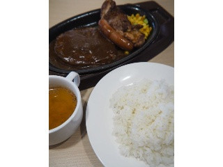 「ガスト 鉄板ハンバーグミックスグリル」のクチコミ画像 by taktak99さん