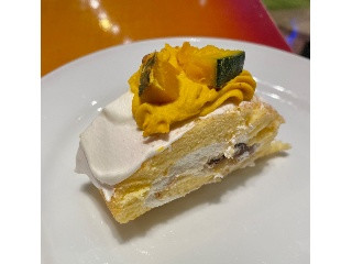 スイーツパラダイス かぼちゃと焼き芋のロールケーキ