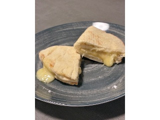 「ファミリーマート ピザサンド さつまいもチーズ」のクチコミ画像 by chickyさん