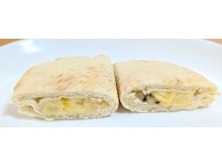 「ファミリーマート ピザサンド さつまいもチーズ」のクチコミ画像 by はるなつひさん