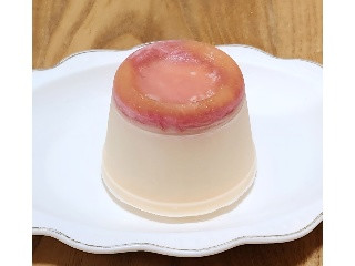 メイトーのなめらかプリン 山梨県産すももソース