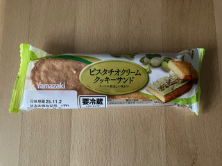 高評価】「ピスタチオクリームクッキーサンド 351 - ヤマザキ