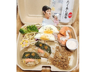 ファミリーマート たくあん昆布おむすび