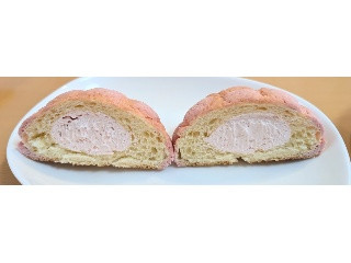 「Pasco ホイップメロンパン あまおう苺 袋1個」のクチコミ画像 by はるなつひさん