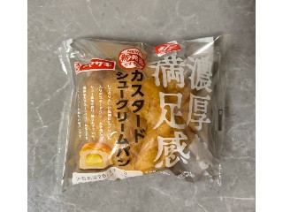 濃厚な満足感 カスタードシュークリームパン