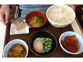 牛まぜのっけ朝食