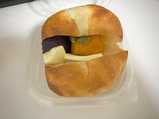 「Mocchi monde ハロウィンあんバターパックンチョ」のクチコミ画像 by こつめかわうそさん