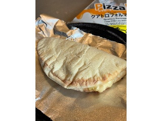 「ローソン ピザロール クアトロフォルマッジ」のクチコミ画像 by chickyさん