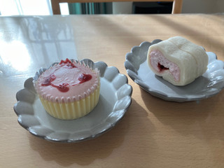 「セブン-イレブン とろ生チーズケーキ いちご」のクチコミ画像 by こつめかわうそさん