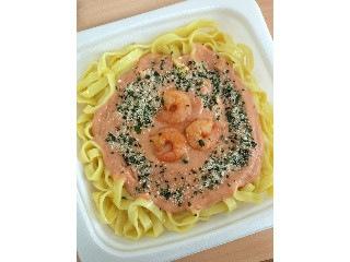 「ファミリーマート 生パスタ 海老のトマトクリーム」のクチコミ画像 by yumico333666さん