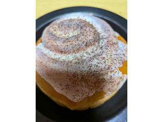 「セブン-イレブン カプチーノ仕立てのシナモンロール」のクチコミ画像 by Bane Tteさん