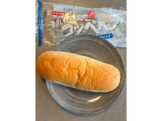 牛乳仕込みのコッペパン ミルクホイップ