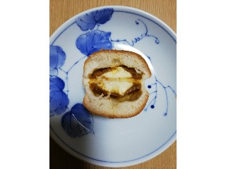 薄皮 チーズカレーぱん