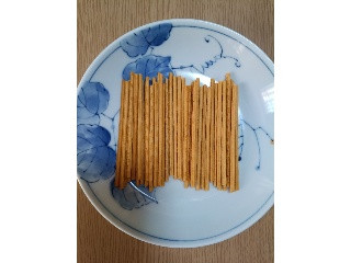 おつまみプリッツ 燻製ベーコン味