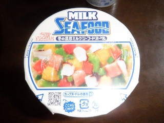 カップヌードル 冬の濃厚ミルクシーフードヌードル