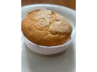 クリームたっぷり生ブッセ