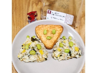 ナチュラルローソン オーツ麦入り沢庵しそわかめおにぎり
