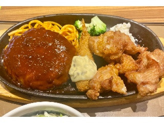 ハンバーグとエビフライとから揚げの人気トリオ定食