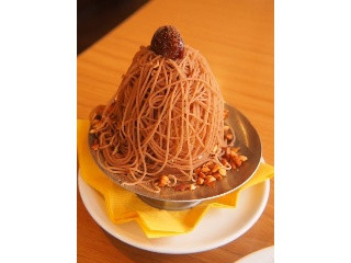 ココス いちごのしぼりたてモンブラン