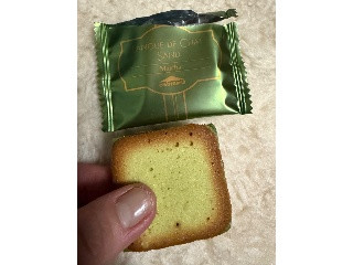 シャトレーゼ ラングドシャサンド抹茶