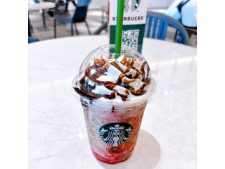「スターバックス イチゴ チョコレート フラペチーノ」のクチコミ画像 by もみぃさん