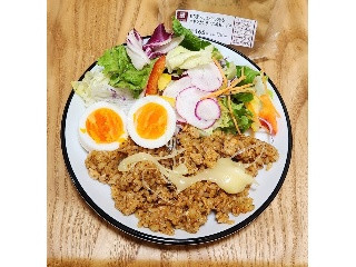 ナチュラルローソン もち麦入りスパイス香るメキシカンライス風おにぎり