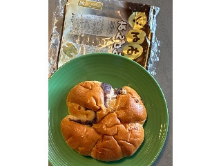 YKベーキング くるみあんぱん