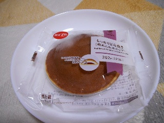ファミマルSweets もっちりどら焼き