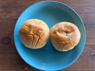 「ヤマザキ 薄皮 カレーコロッケぱん 袋4個」のクチコミ画像 by こつめかわうそさん