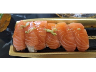 スシロー 生サーモン