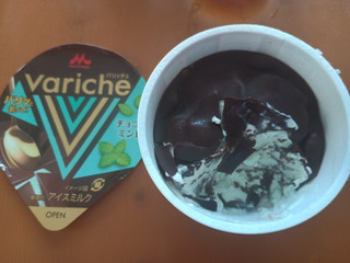 「森永 Variche チョコ＆ミント カップ110ml」のクチコミ画像 by ゆず胡椒さん