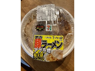 中華蕎麦とみ田監修デカ豚ラーメン