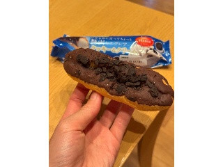 ひかえめに言ってちょっと贅沢なエクレア クッキー＆クリーム