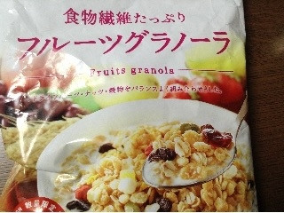 セブンプレミアム 食物繊維たっぷり フルーツグラノーラ（セブン＆アイ