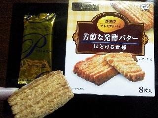 「不二家 厚焼きプレミアムパイ 芳醇な発酵バター ほどける食感 箱8枚」のクチコミ画像 by Jiru Jintaさん