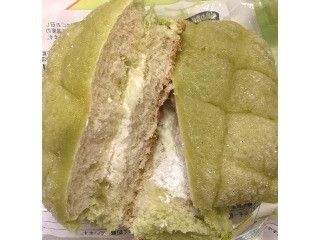 中評価】ヤマザキ 四角いメロンパン 千葉県飯岡産貴味メロンの