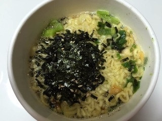 「農心 本場韓国のりラーメン カップ75g」のクチコミ画像 by レビュアーさん