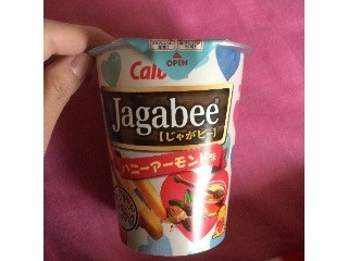 「カルビー Jagabee ハニーアーモンド味 カップ38g」のクチコミ画像 by cyunpiyoさん