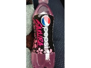「ペプシ SAKURA ペット490ml」のクチコミ画像 by ルーキーズさん