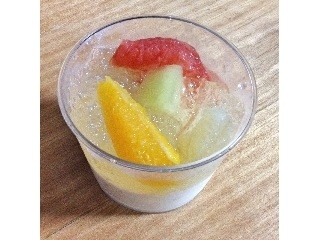 成城石井 フレッシュ柑橘とメロンの杏仁豆腐