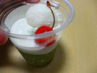 Uchi Cafe’ SWEETS クリームソーダラテ 淡路島牛乳使用