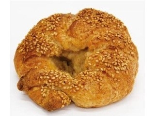 サークルKサンクス 全粒粉入りセサミクロワッサン
