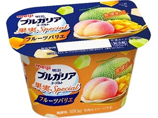 明治 ブルガリアヨーグルト 果実Special フルーツバリエ