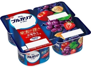 明治 ブルガリアヨーグルト 果実の深み 赤葡萄＆フルーツミックス