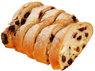 ファミリーマート 果実とクリームチーズのフランスパン