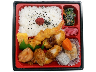 ファミリーマート 彩り幕の内弁当