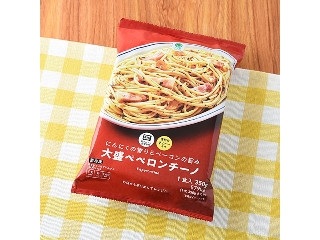 ファミリーマート にんにくの香りとベーコンの旨み大盛ペペロンチーノ